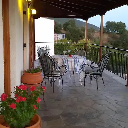 The Oldtown Villa Palaiokhorion (Fokida)